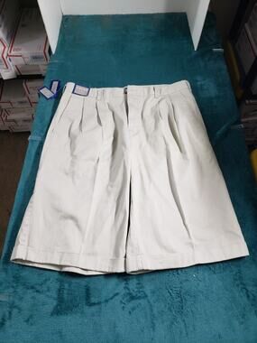 Trust Brand Shorts Size 40 Mens Beige Bermuda Beach Stretch Pleated 14 Inch NWT